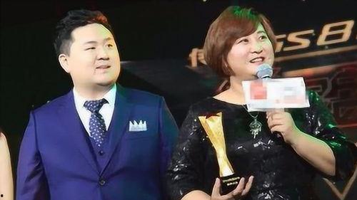 圈内爆料贾玲婚姻,圈内爆料揭示明星夫妻的甜蜜与挑战